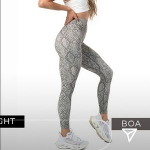 Balance Kingdom Leggings